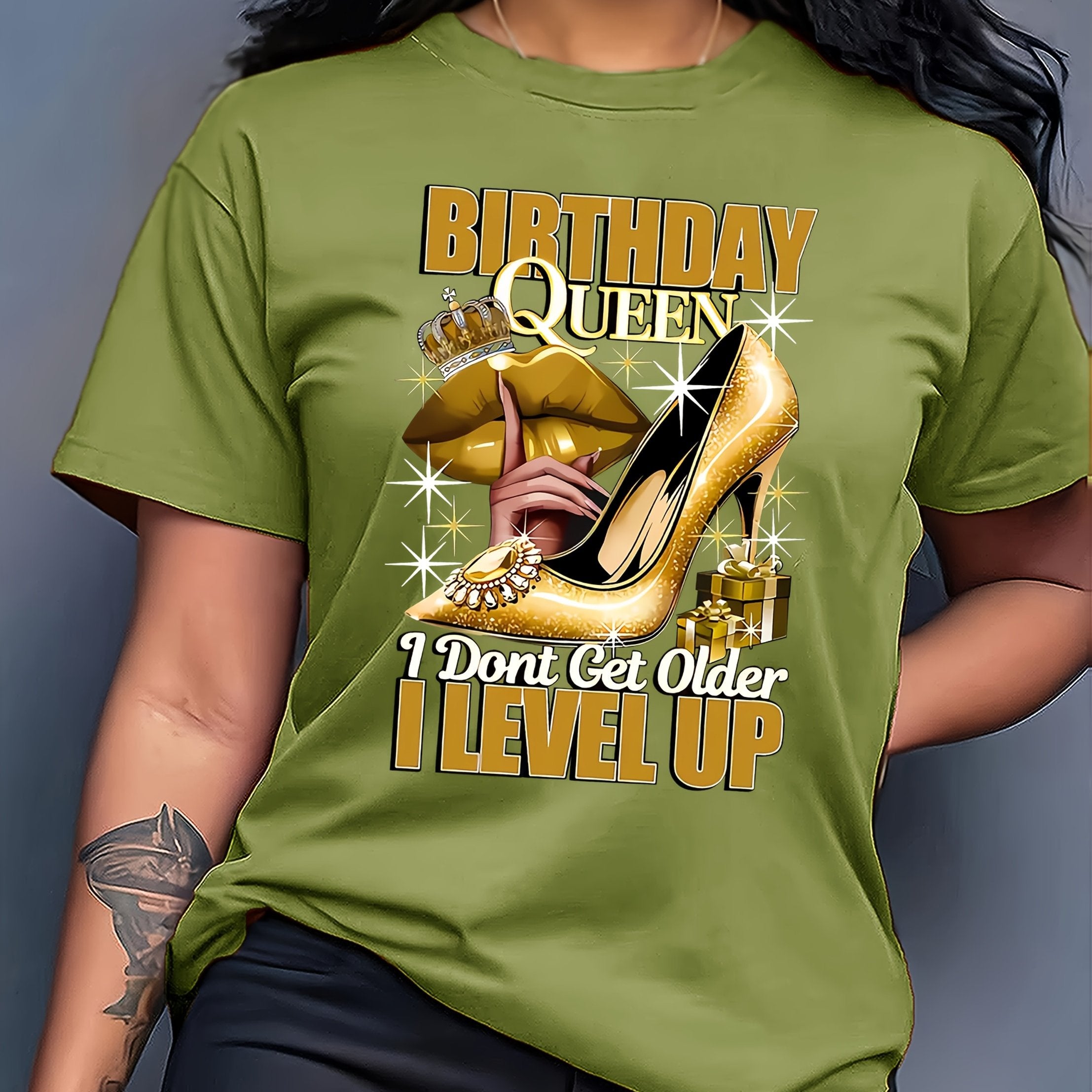 Birthday Queen Printed Women'S T-Shirt - Casual Crew Neck, Short Sleeve Top with High Heels & Crown Design, Perfect for Spring/Summer Celebrations, Birthday Party Apparel | Festive Design | Golden Crown Graphic, Birthday Part